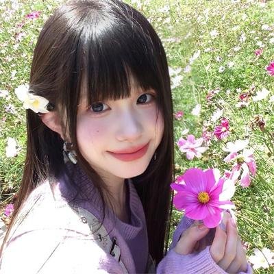 超模之女恋爱脑怒怼网友，被批炫富，前后半年引热议